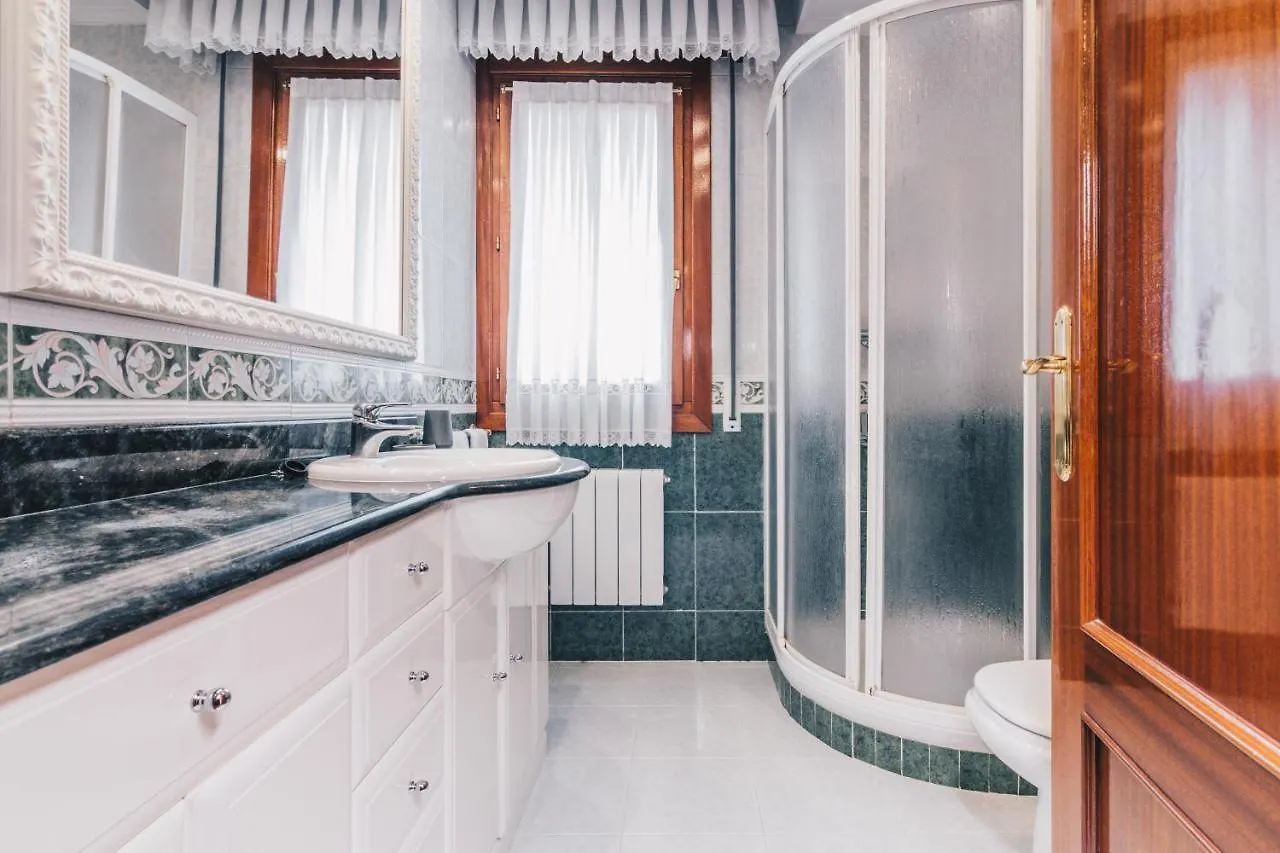 Lasai By People Rentals Bilbao 0*,  Spanje